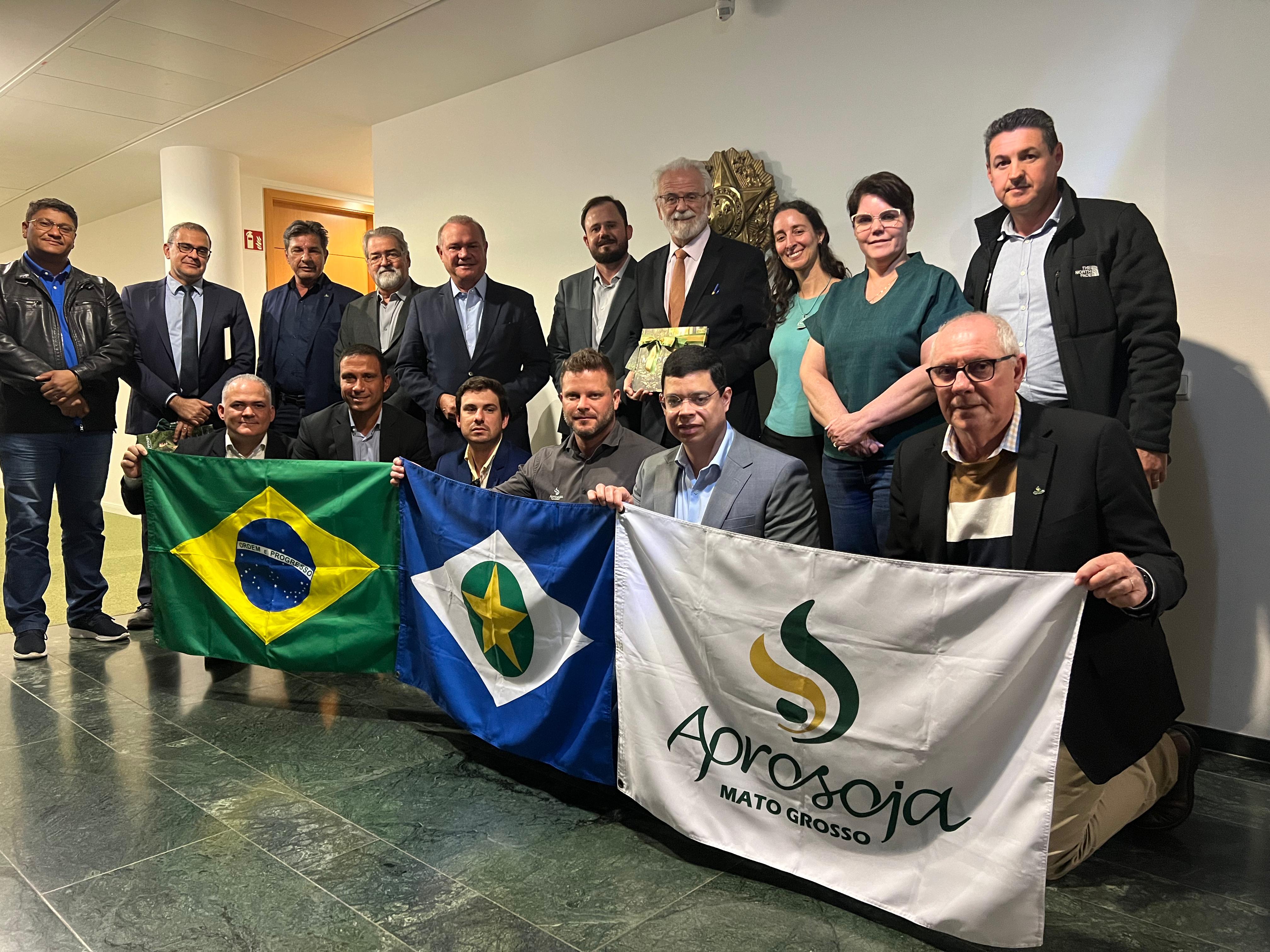 Em reunião com embaixador em Berlim, Aprosoja MT leva preocupação de produtores sobre lei europeia antidesmatamento